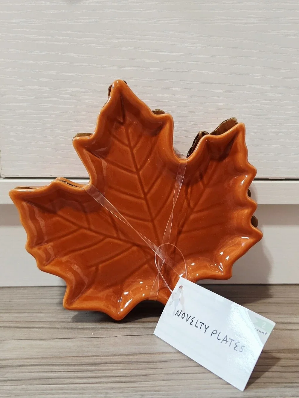 Target Bullseye Playground Fall 2026 2ct Novelty Leaf Plates